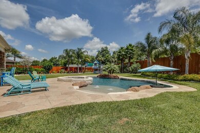 2220 Lakeway Dr, Friendswood, TX 77546 - photo 3