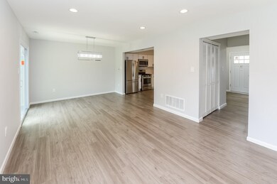 8 Quasar Ct, Sewell, NJ 08080 - photo 5