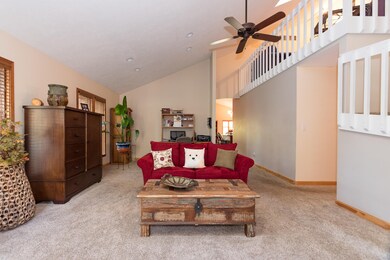 9861 Oak Forest-03