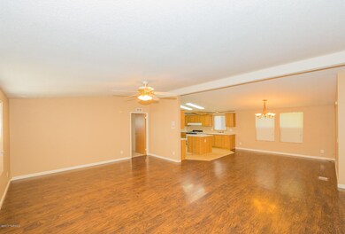 2828 living area