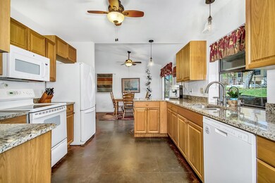 1017 Avenue B, Fredericksburg, TX 78624 - photo 4