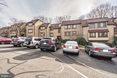 1668 Parkcrest Cir unit 300, Reston, VA 20190 - photo 5