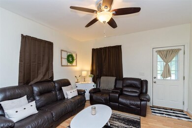 517 9th St SW, Cedar Rapids, IA 52404 - photo 7