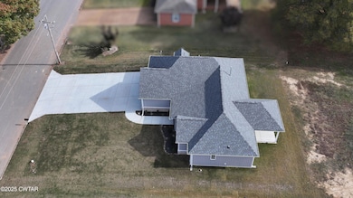 2031 Oakwood Dr, Milan, TN 38358 - photo 2