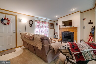 222 Lowrie St, Reading, PA 19605 - photo 5