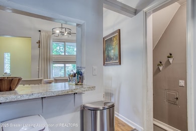 2715 Chatham Rd, Lansing, MI 48910 - photo 7