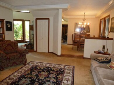 2442 Rockwood Ct, Medford, OR 97504 - photo 4