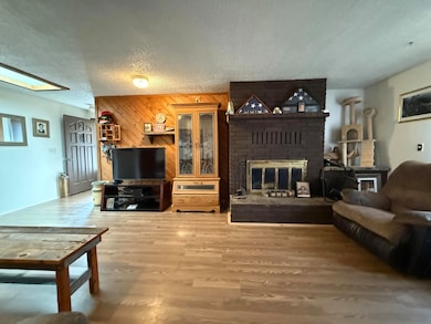 1121 Merryman Dr, Klamath Falls, OR 97603 - photo 5