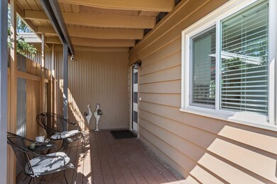 1410 NW Hawthorne Ave, Grants Pass, OR 97526 - photo 3