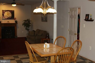 9213 Crescent Ln, La Plata, MD 20646 - photo 5