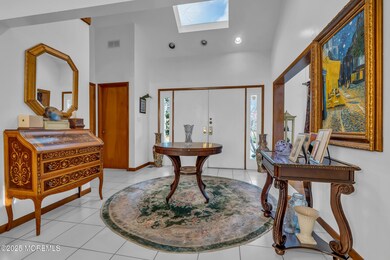 8 Ross Ct, Oakhurst, NJ 07755 - photo 4