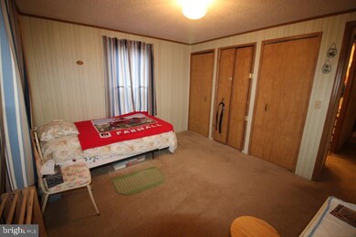 735 Aspen Cir, Red Hill, PA 18076 - photo 7