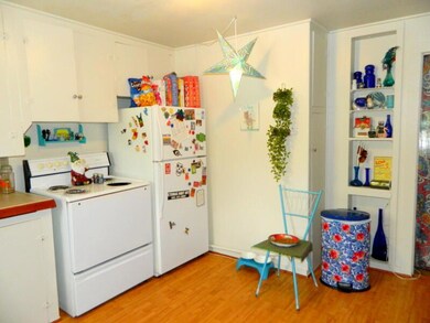 Kitchen 322