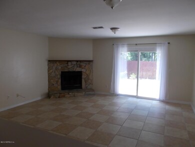 4482 Melissa Ct N, Jacksonville, FL 32210 - photo 4