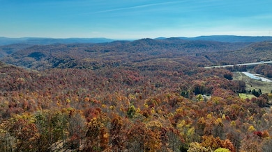 128 Cardinal Way, Bragg, WV 25918 - photo 4