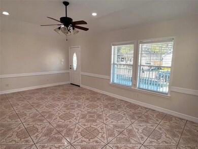 806 Enid St, Houston, TX 77009 - photo 4