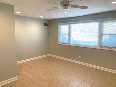 7300 S 78th Ave unit 4, Bridgeview, IL 60455 - photo 2