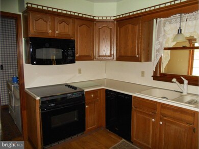 579 Mininger Rd, Souderton, PA 18964 - photo 3