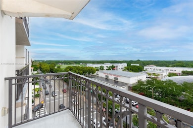 Merrick Manor unit 619, Coral Gables, FL 33146 - photo 4