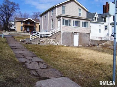 403 E 6th St, Davenport, IA 52803 - photo 3