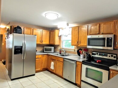 6 Cedar St, Lisbon, ME 04250 - photo 2