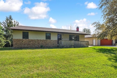 4848 W 48th St N, Newton, IA 50208 - photo 2