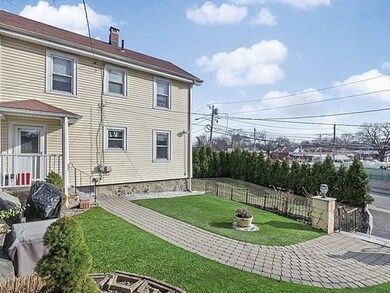 5235 Washington St, West Roxbury, MA 02132 - photo 6