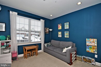 109 Mainland Square Dr, Harleysville, PA 19438 - photo 4