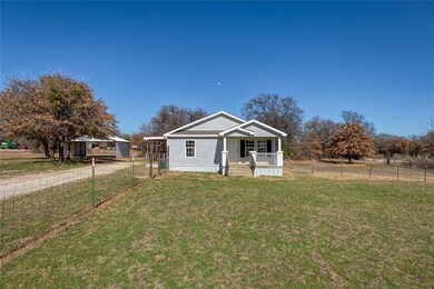 100 Briar Oaks Ct, Azle, TX 76020 - photo 3