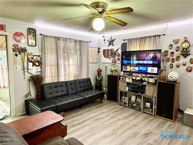 3527 146th St, Toledo, OH 43611 - photo 5