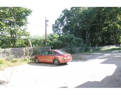 25 Richards St, Worcester, MA 01603 - photo 4