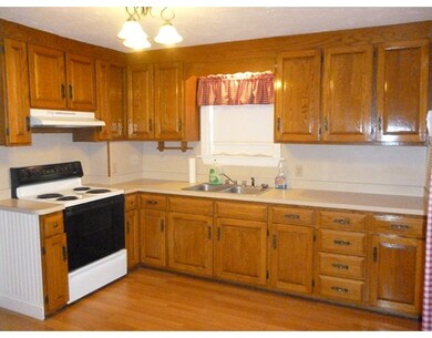 26 Dallas St, Worcester, MA 01604 - photo 7