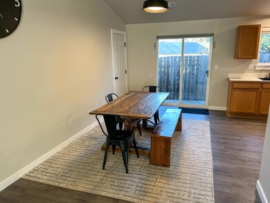 1644 SE Riviera Dr, Bend, OR 97702 - photo 5