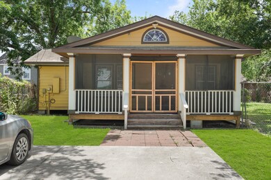 512 Melbourne St, Houston, TX 77022 - photo 2