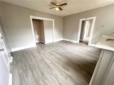 2011 7th Ave, Beaver Falls, PA 15010 - photo 4