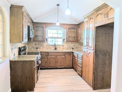 608 Holcomb Rd, Dallas, TX 75217 - photo 6