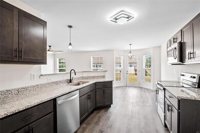 6823 Hampshire Ct, Maryville, IL 62062 - photo 6