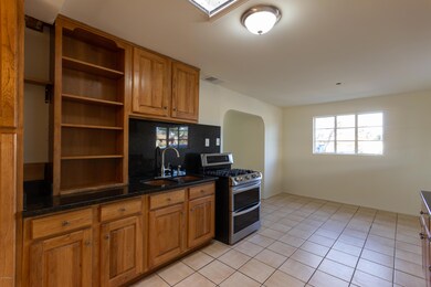Kitchen (4)-FULL