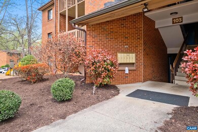 103 Turtle Creek Rd unit 2, Charlottesville, VA 22901 - photo 2
