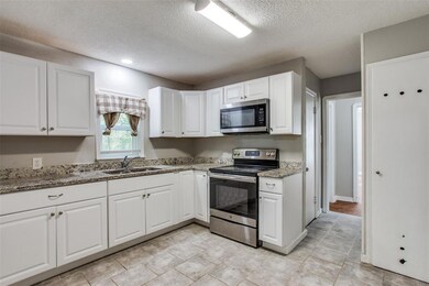 102 Adams St, Cleburne, TX 76033 - photo 7