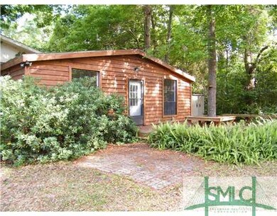 Studio/Study/Office. Art Studio/Workshop with Wate