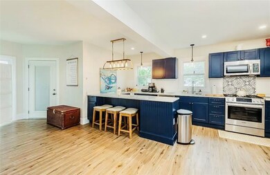 26 Chaplin St unit 2, Pawtucket, RI 02861 - photo 2