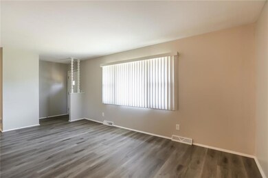 7718 NE 54th St, Kansas City, MO 64119 - photo 4