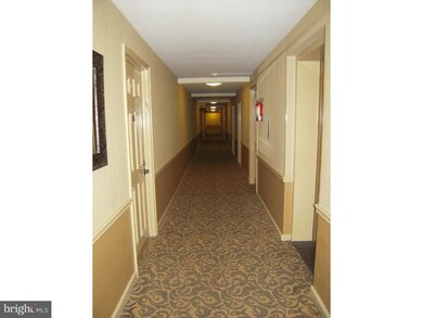 346 E Lancaster Ave unit 406, Wynnewood, PA 19096 - photo 6