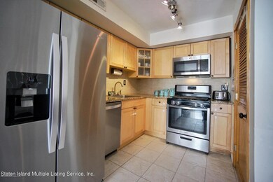 54 Selvin Loop unit 155, Staten Island, NY 10303 - photo 6