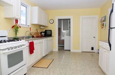 26 Blaine St, Malden, MA 02148 - photo 6