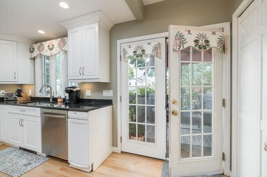 35 Salem St unit 1, Swampscott, MA 01907 - photo 4