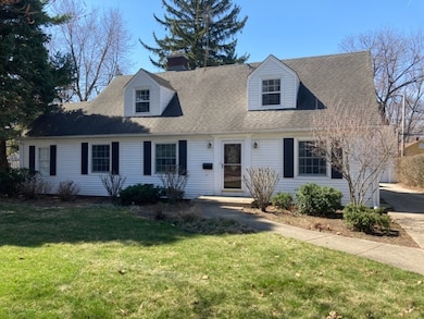 221 S Buell Ave, Aurora, IL 60506 - photo 2