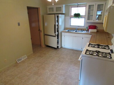 8623 Liable Rd, Highland, IN 46322 - photo 6