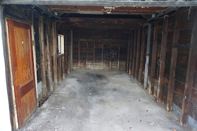 37 Franklin St, Ludlow, MA 01056 - photo 6